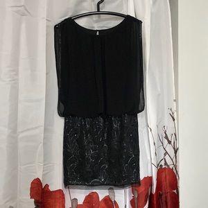 Size 6 Aiden Mattox by Adrianna Pappell evening dress. Worn once. Black.